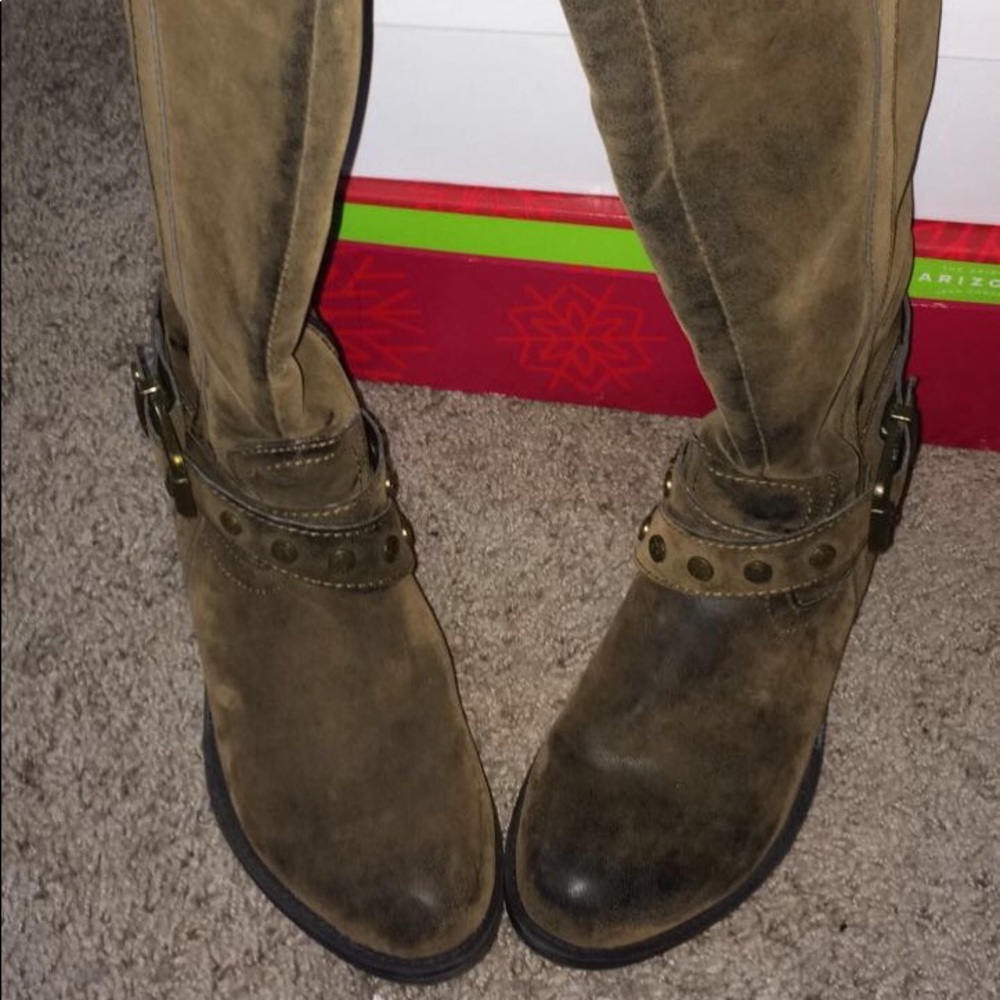 Nicole Daniel Suede tan boots